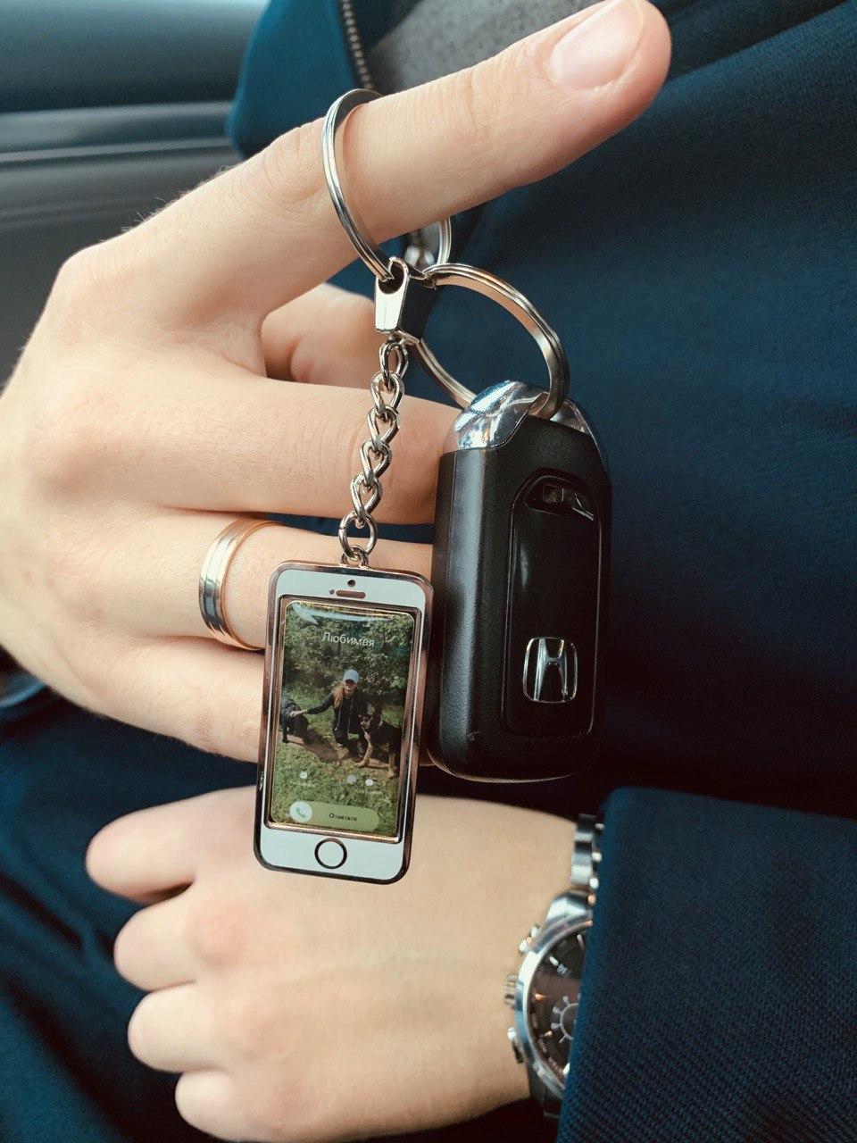 Брелок iPhone с фотографией звонка от любимого человека в Минске - фотография