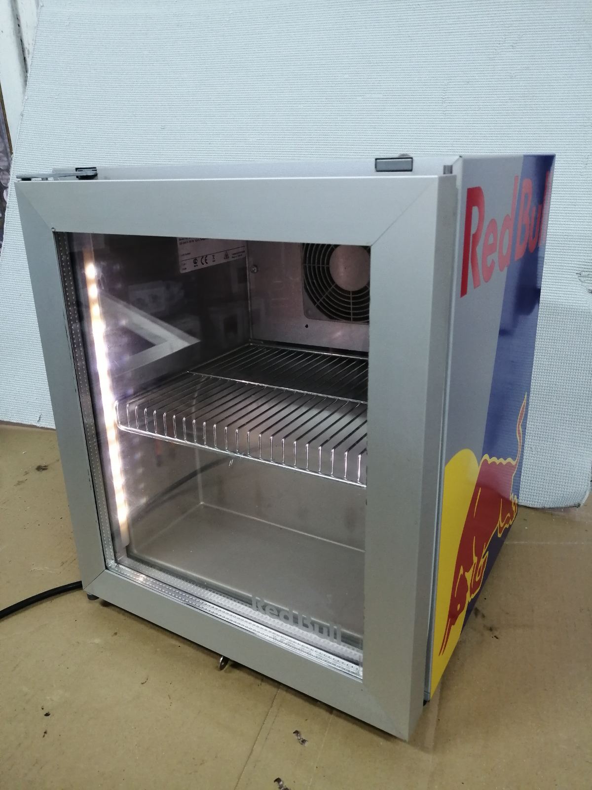 Барный холодильник VESTFROST Solutions M034 - фотография