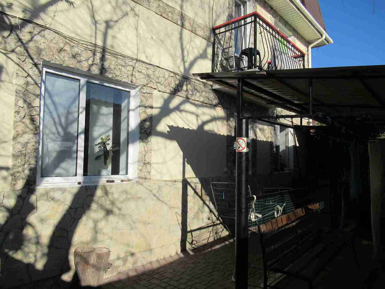 Сдам жилой дом в Феодосии с мая 2024 год. - фотография