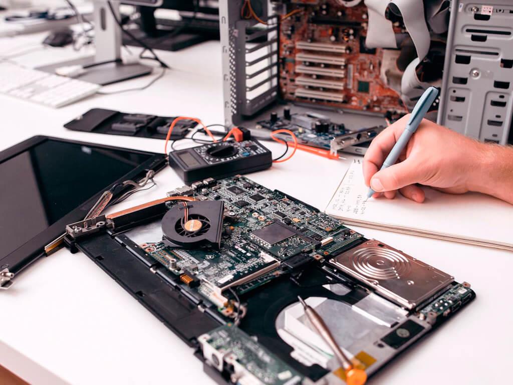 Быстрый ремонт ноутбуков в Могилеве - фотография