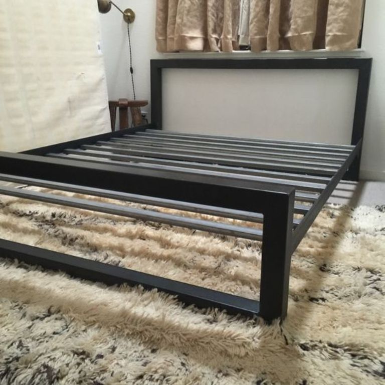 Кровать из металла 2000х1600х400 - фотография