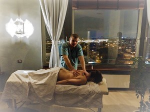 Профессиональный массаж в Минске. Выезд на дом. - фотография
