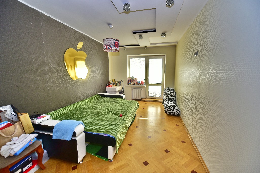 Продается 3-х комнатная квартира с мебелью в Минск, пр-т Дзержинского д.131 - фотография