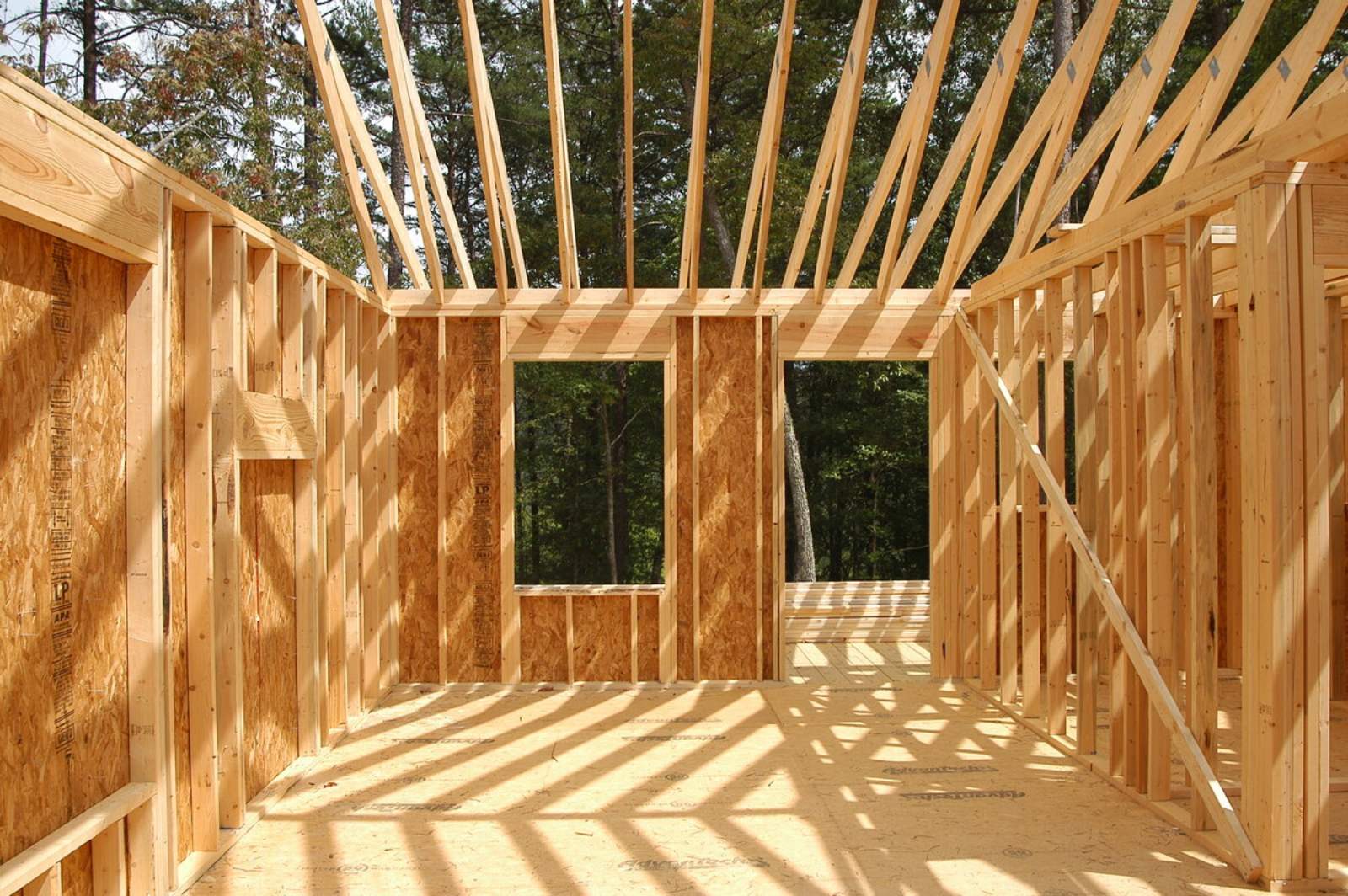 Строительство деревянных домов от 50 руб./кв.м - фотография