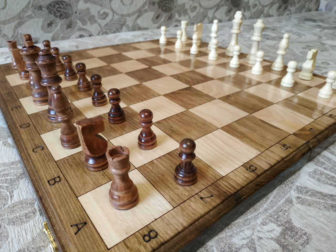 Шахматы - нарды ручной работы натуральное дерево 50 Х 50 см - фотография