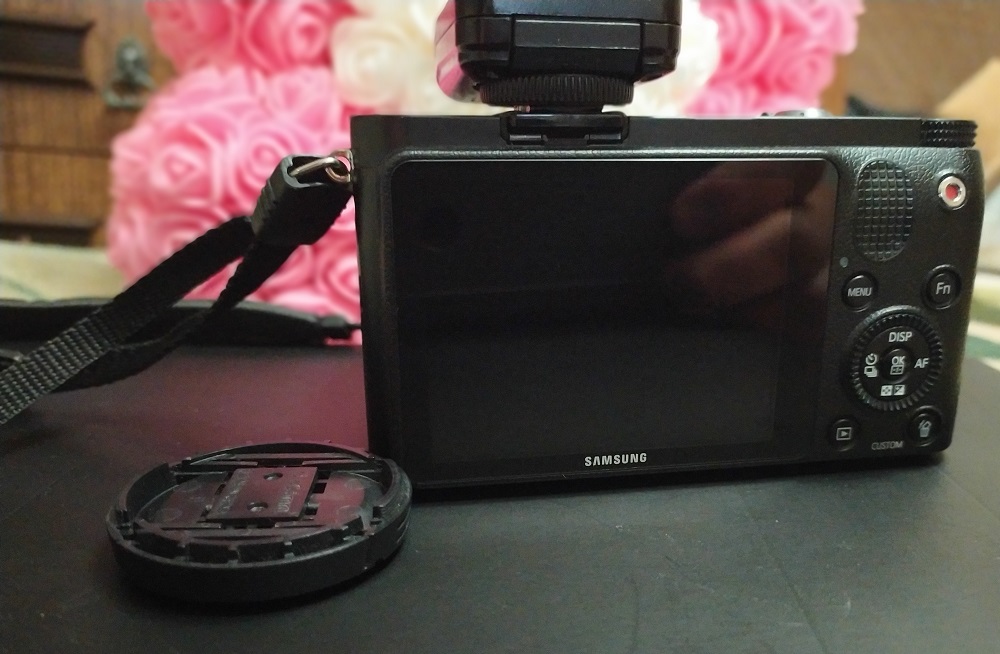 Беззеркальный фотоаппарат Samsung NX1100 - фотография