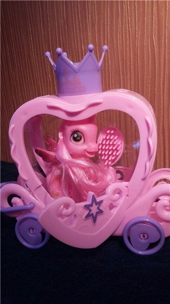 Игрушка Пони Принцесса с аксессуарами, в карете - фотография
