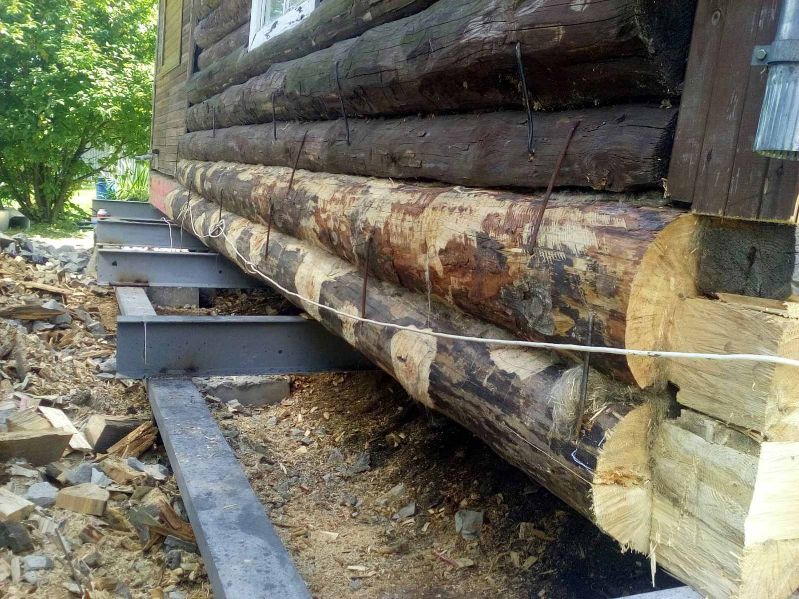 Замена венцов деревянных домов - фотография