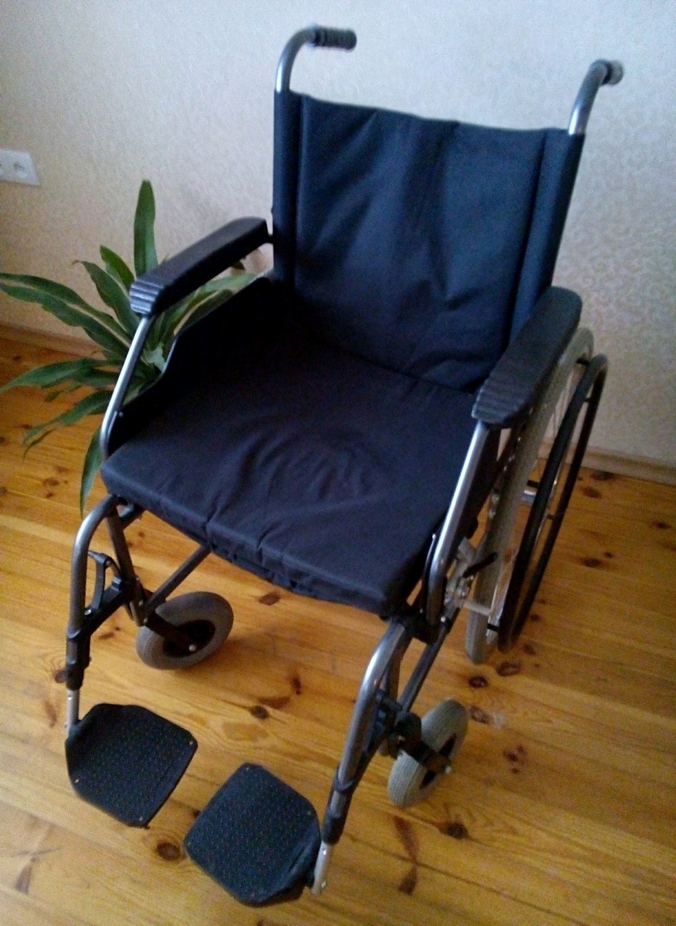 Прокат инвалидных колясок - фотография