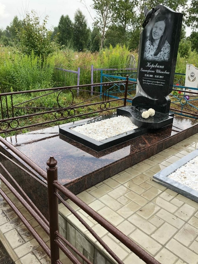 Памятник из гранита А3 установим в Минске и до 80 км от мкад - фотография